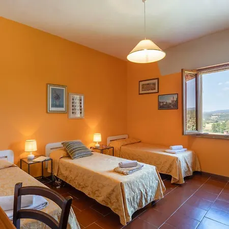 Laura 1st Floor Garden Shared Pool Wi-fi *